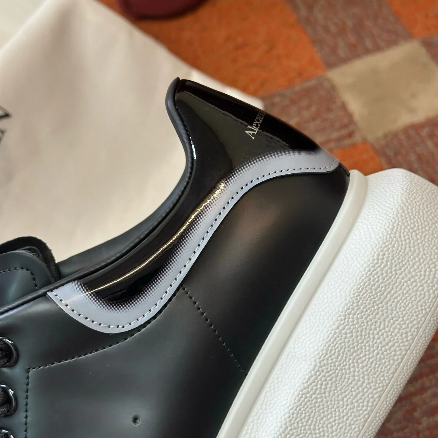 Кроссовки Женские Alexander Mcqueen 18559