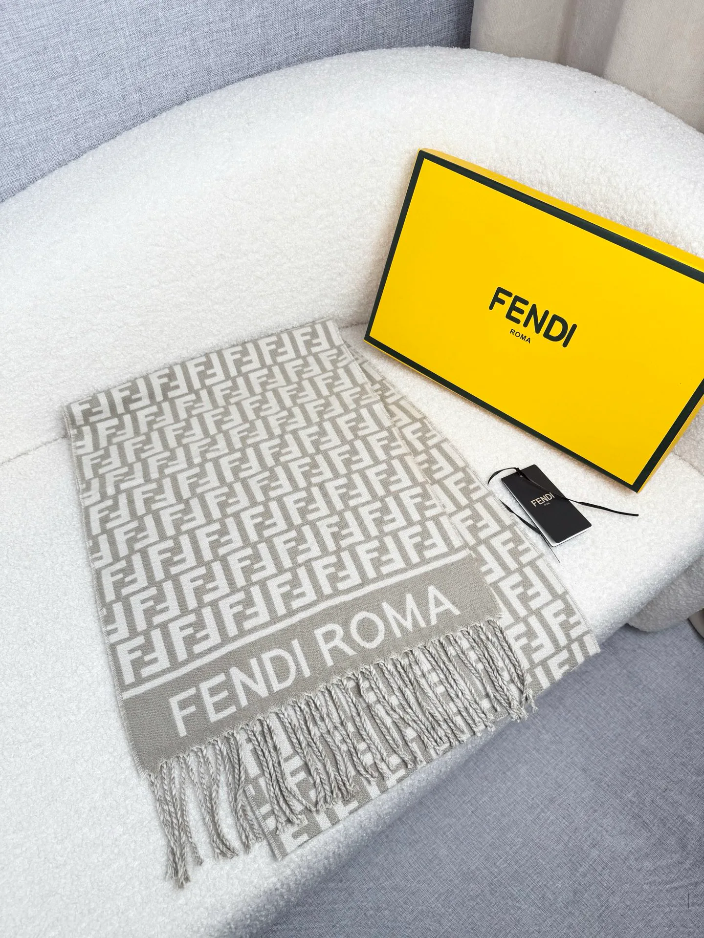 Шарфы Fendi 420512