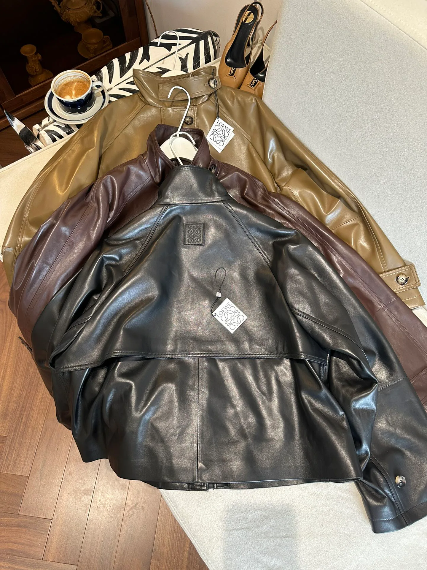 Кожаные Куртки И Дублёнки Женские Loewe 10817712