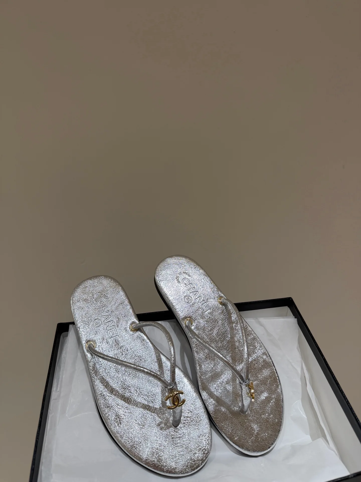 Шлепанцы Женские Chanel 12843826