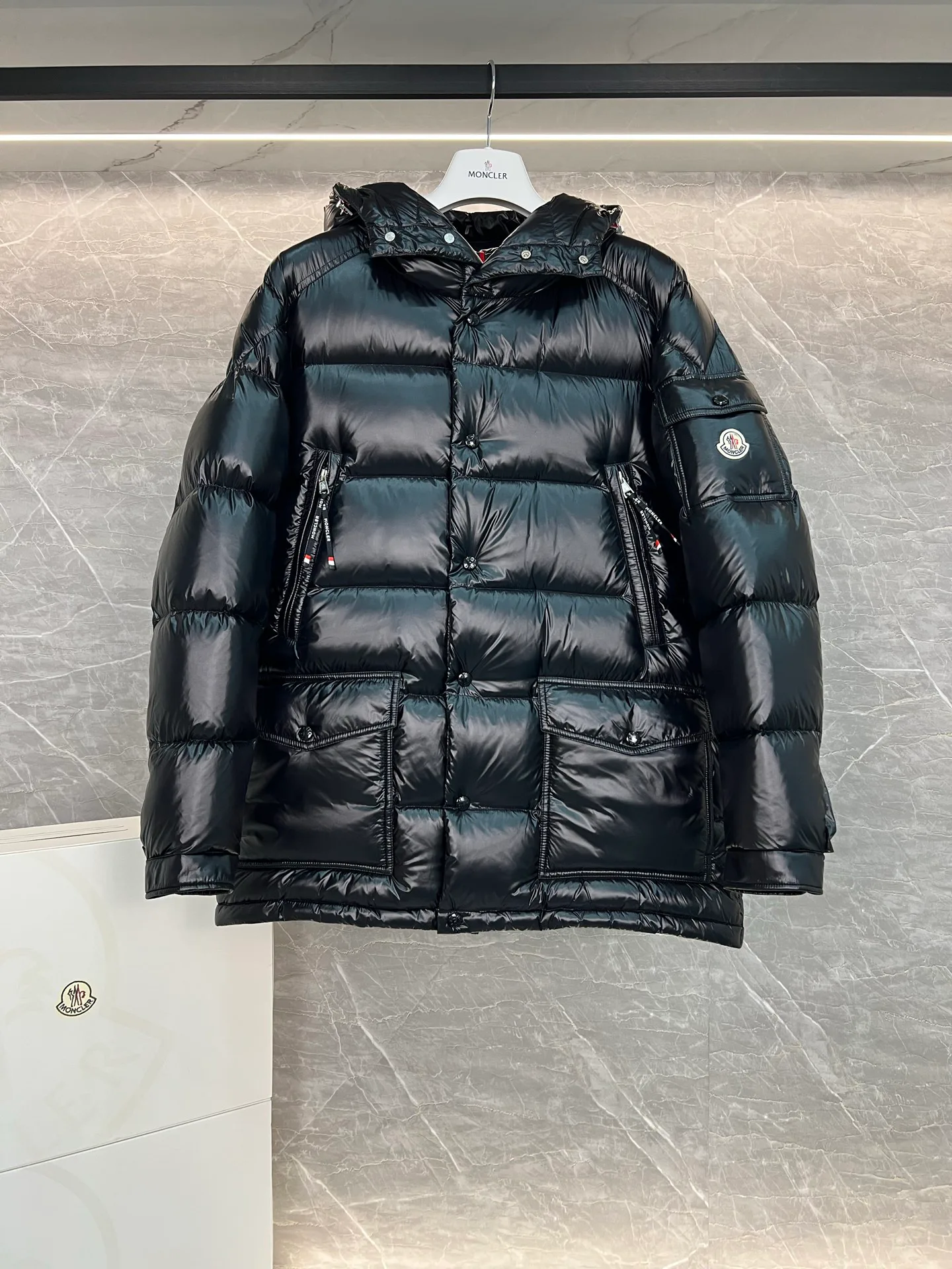 Куртки И Пуховики Женские Moncler 18599886