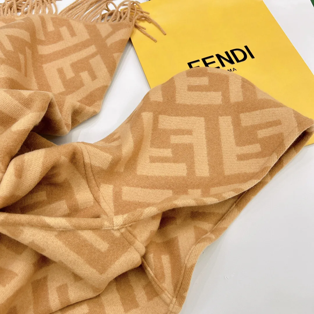 Шарфы Fendi 1669556