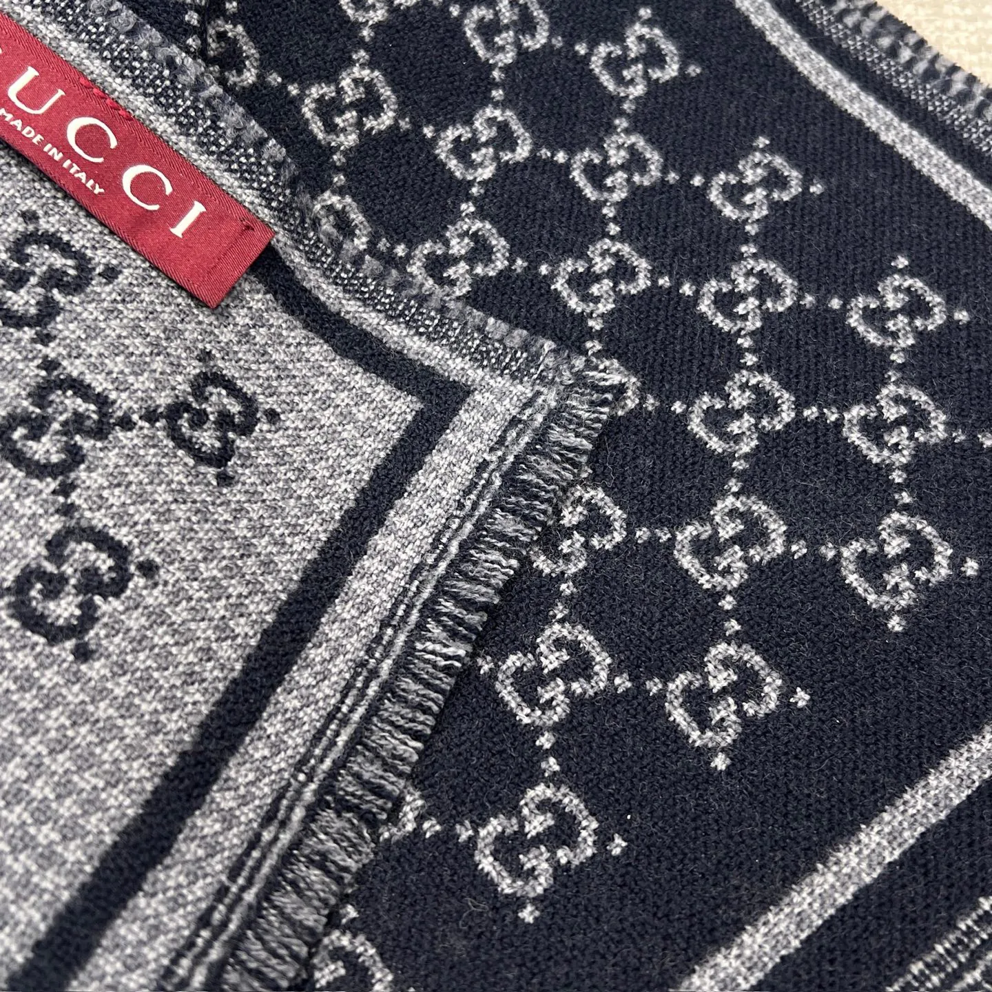 Шарфы Gucci 17992023