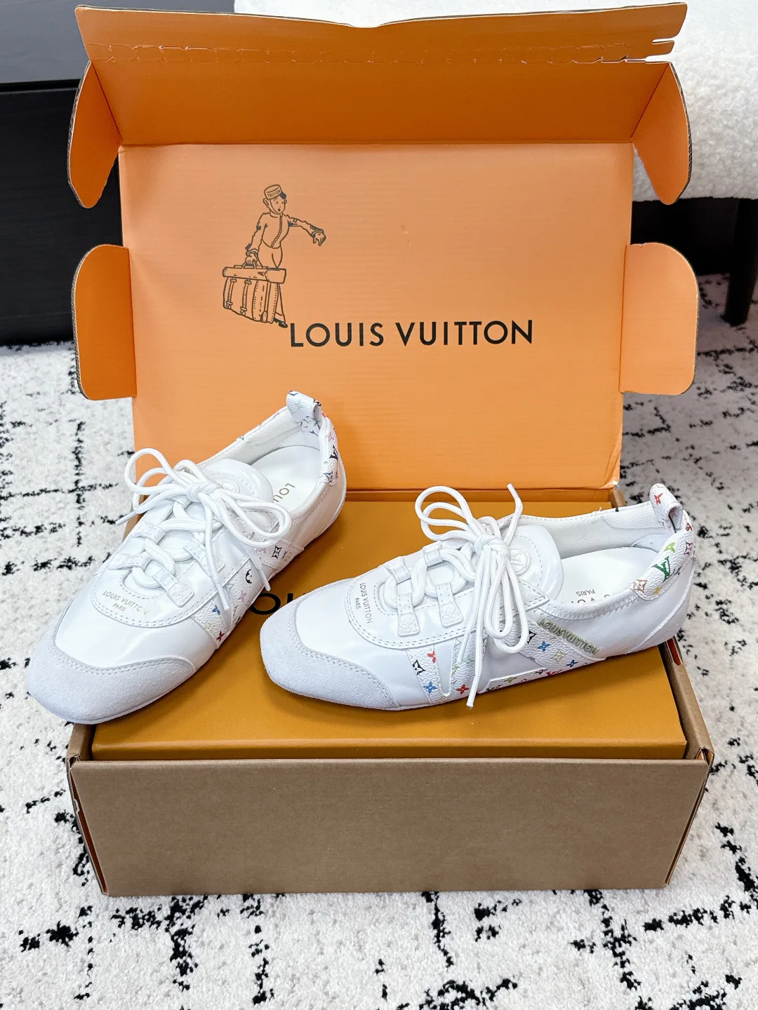 Кроссовки Женские Louis Vuitton 2471115