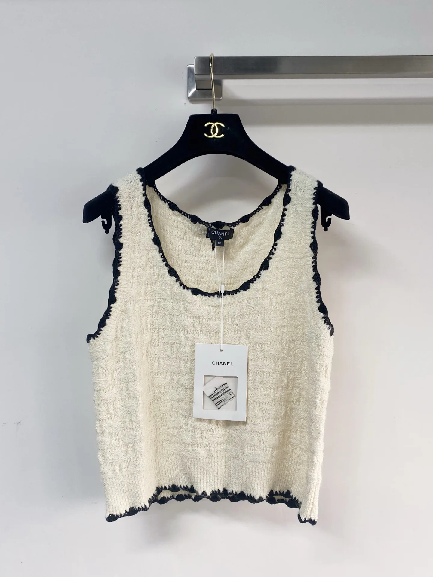 Жилеты Женские Chanel 11681713