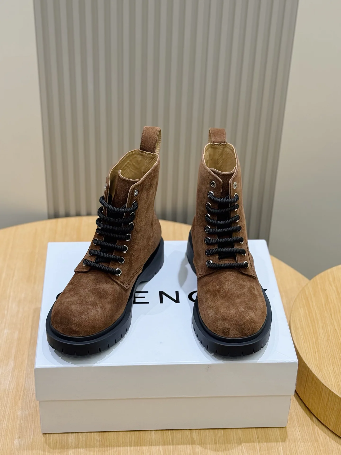 Ботинки Мужские Givenchy 631039