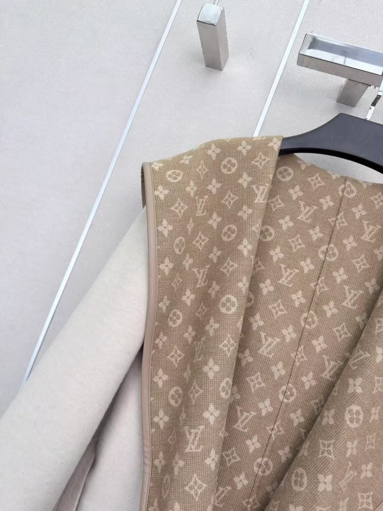 Пальто Женские Louis Vuitton 18601002