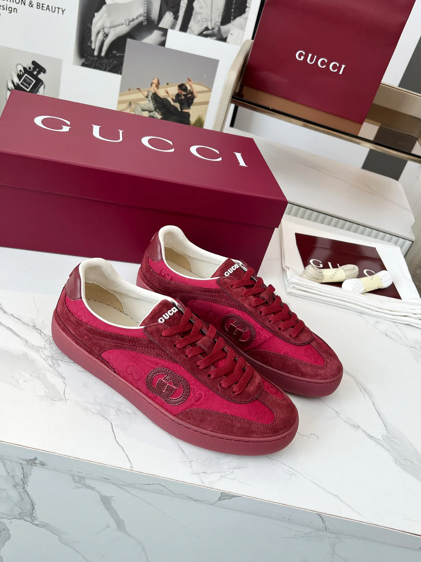 Кроссовки Женские Gucci 17620389