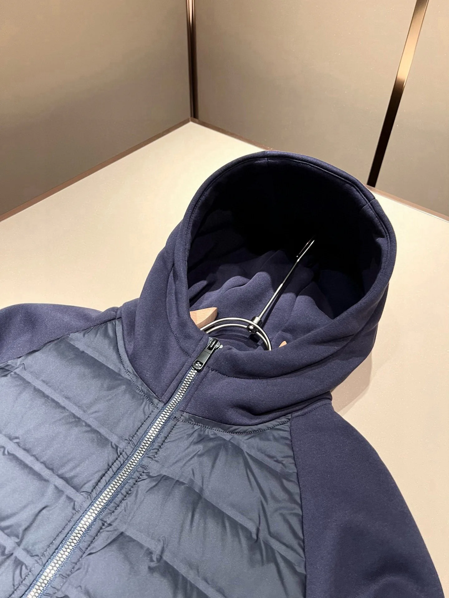 Куртки И Пуховики Мужские Moncler 940770