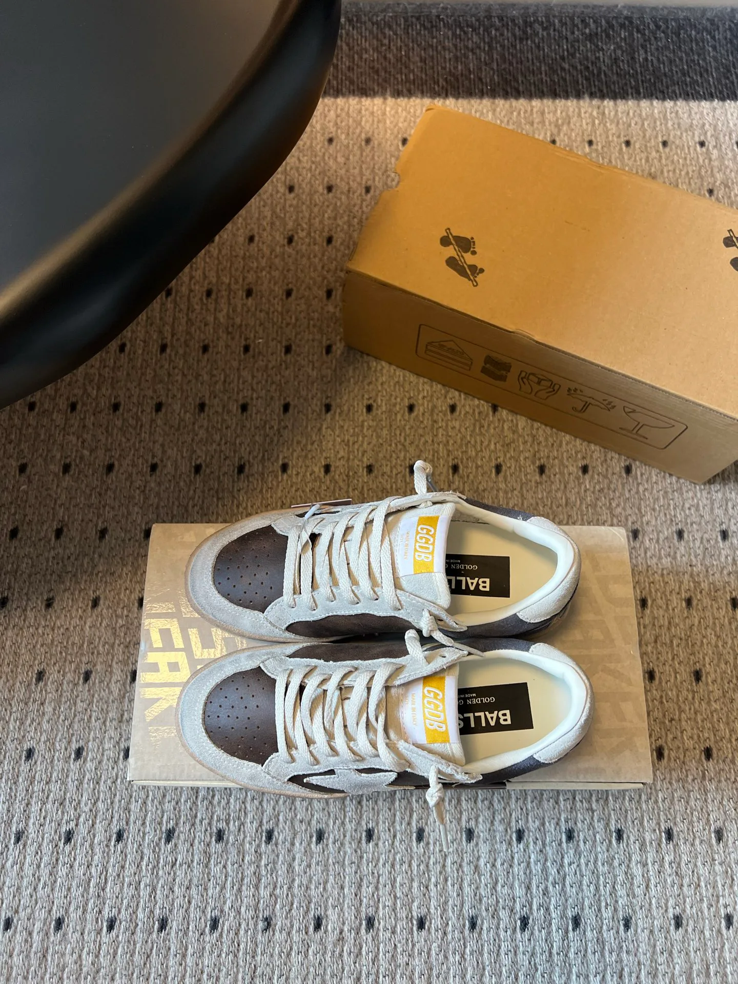Кроссовки Женские Golden Goose 18137503