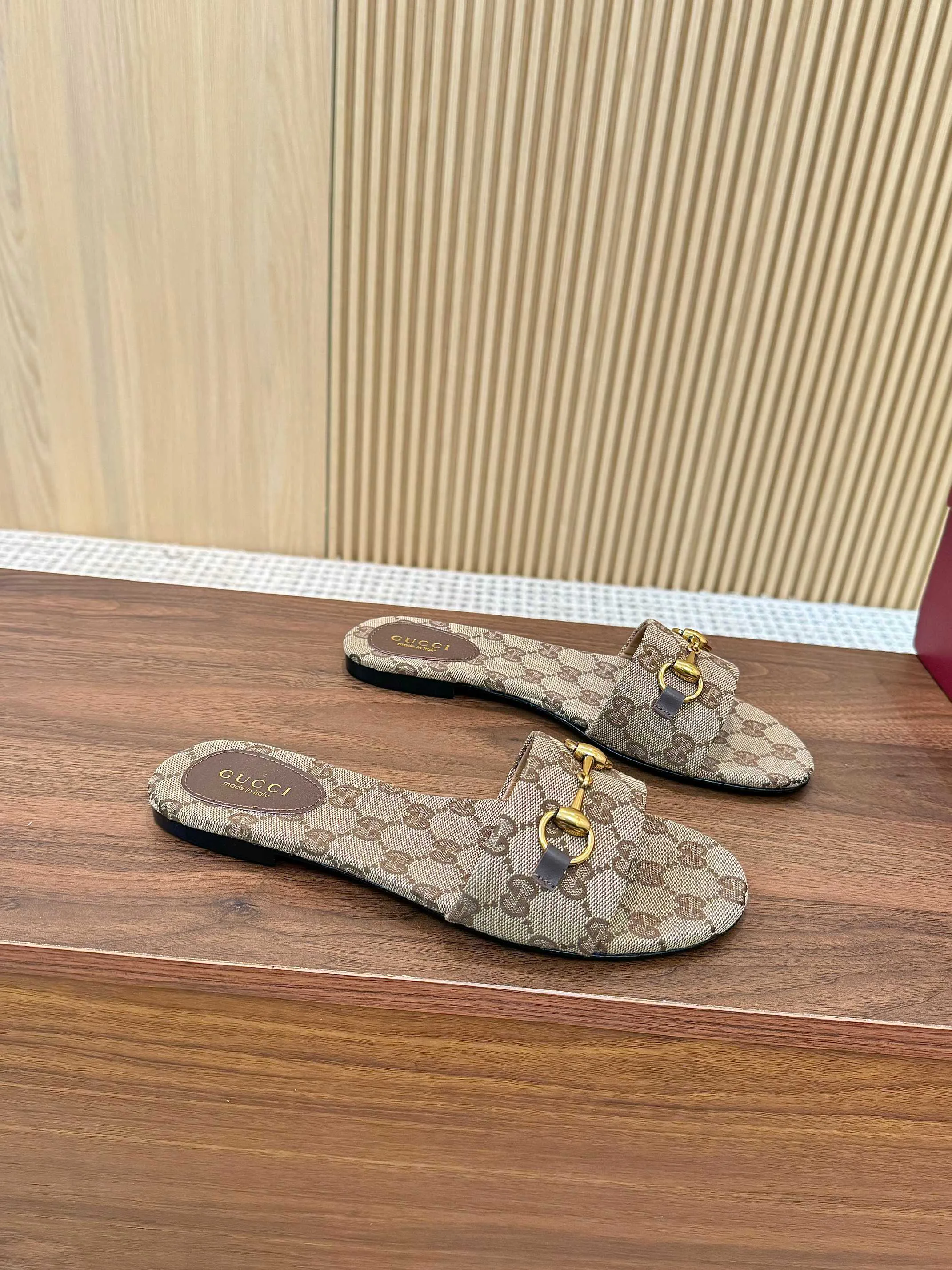 Сандалии Женские Gucci 11529290