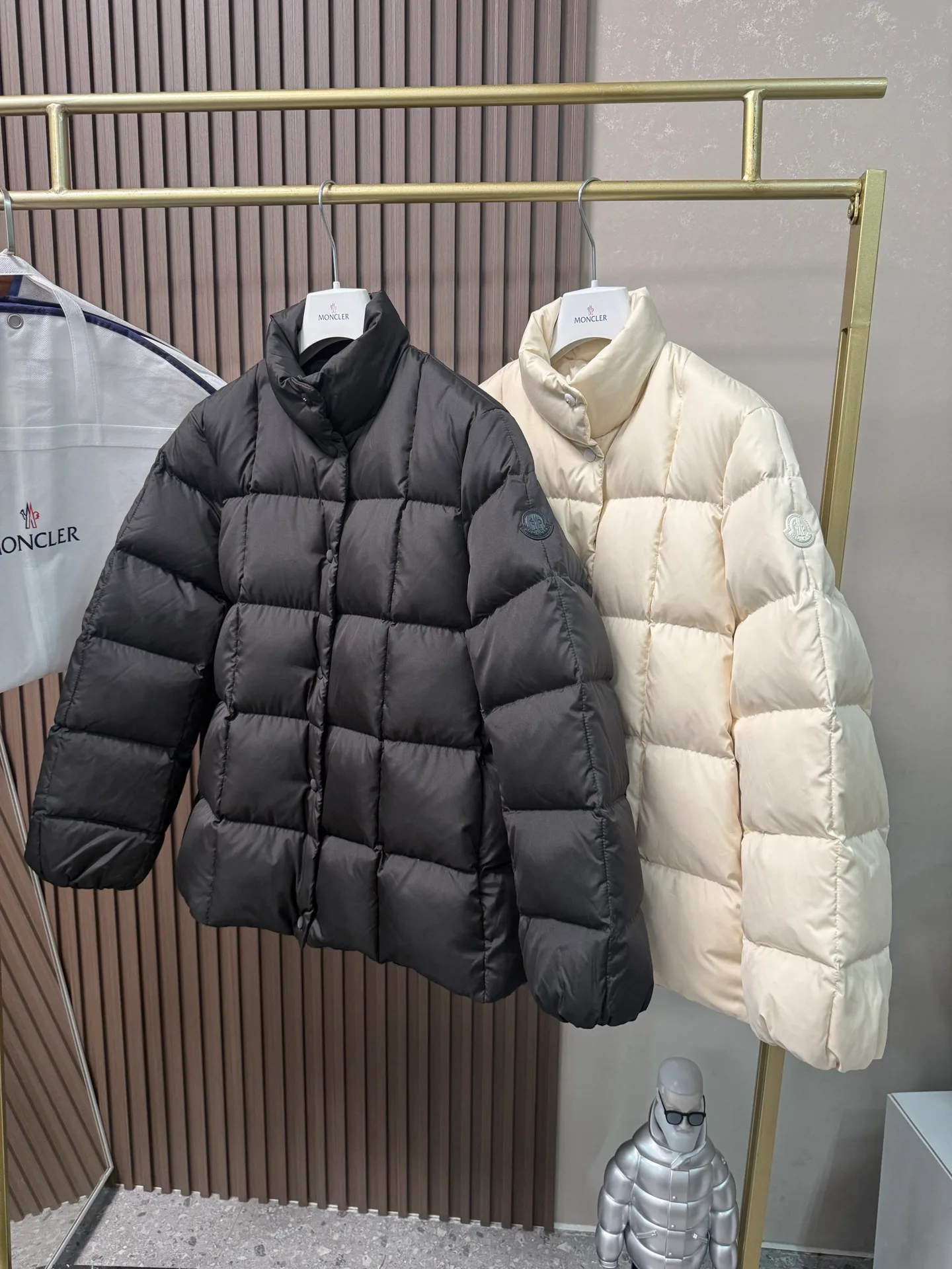 Куртки И Пуховики Женские Moncler 18825255