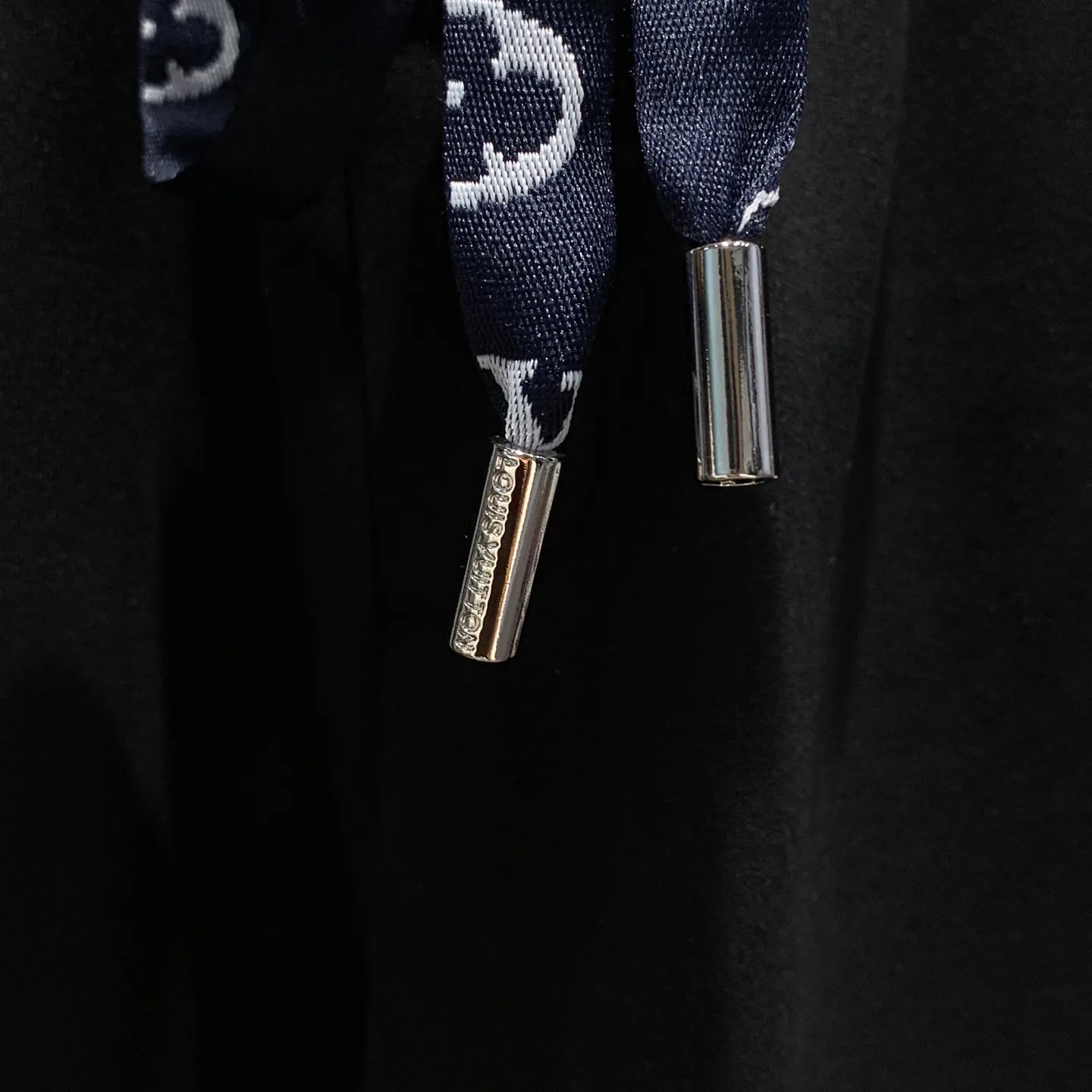 Брюки Мужские Louis Vuitton 17920643