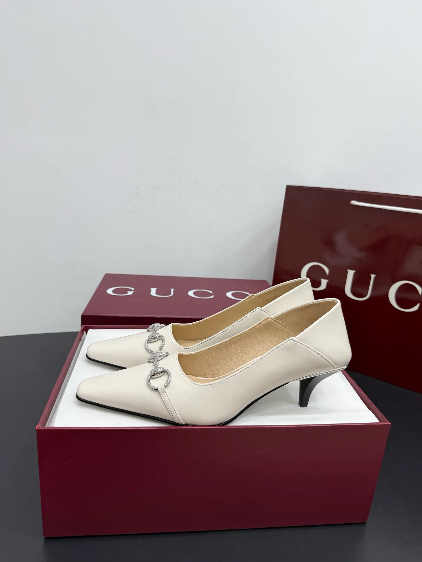 Туфли Женские Gucci 882792