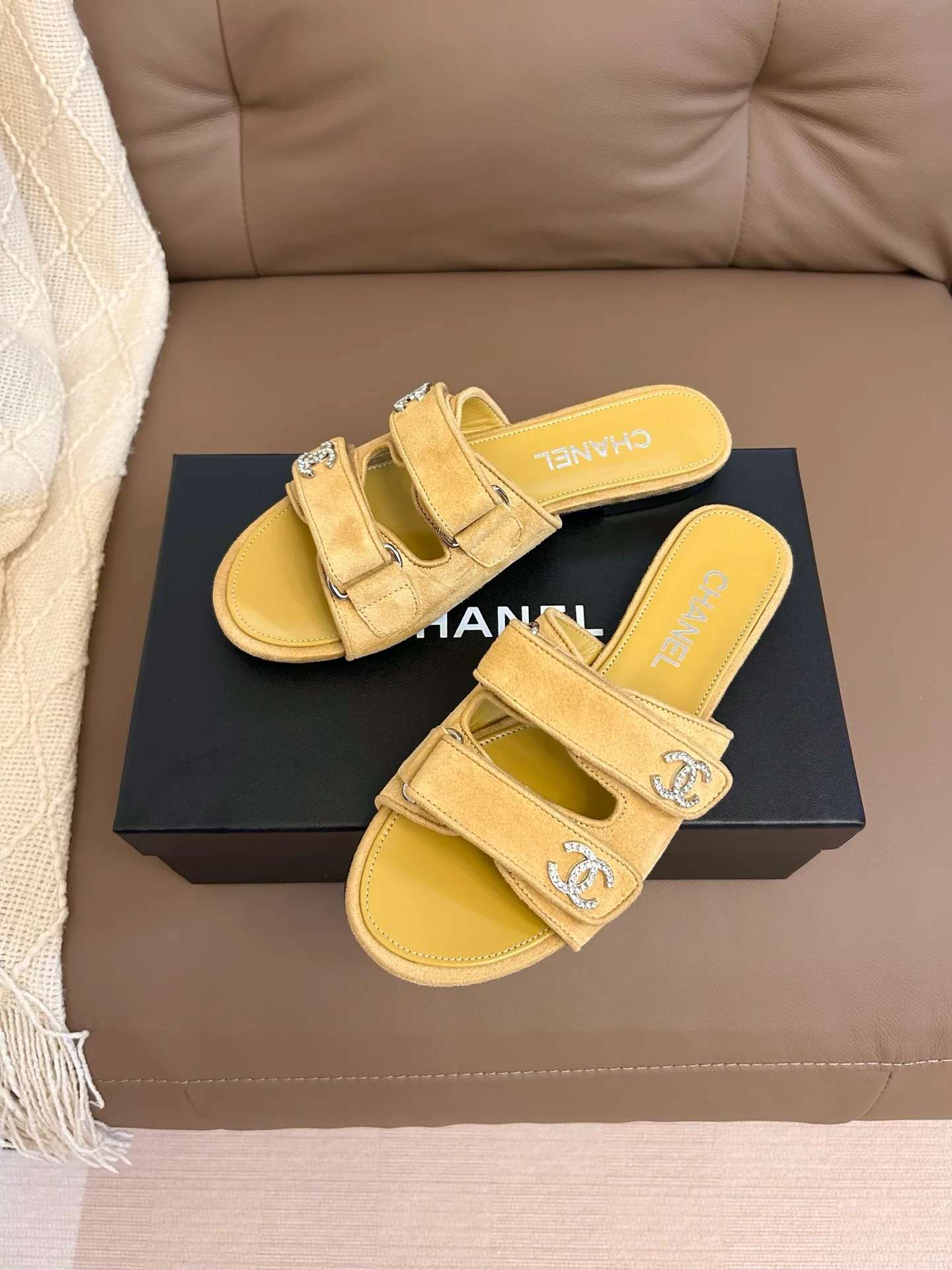 Шлепанцы Женские Chanel 13108916