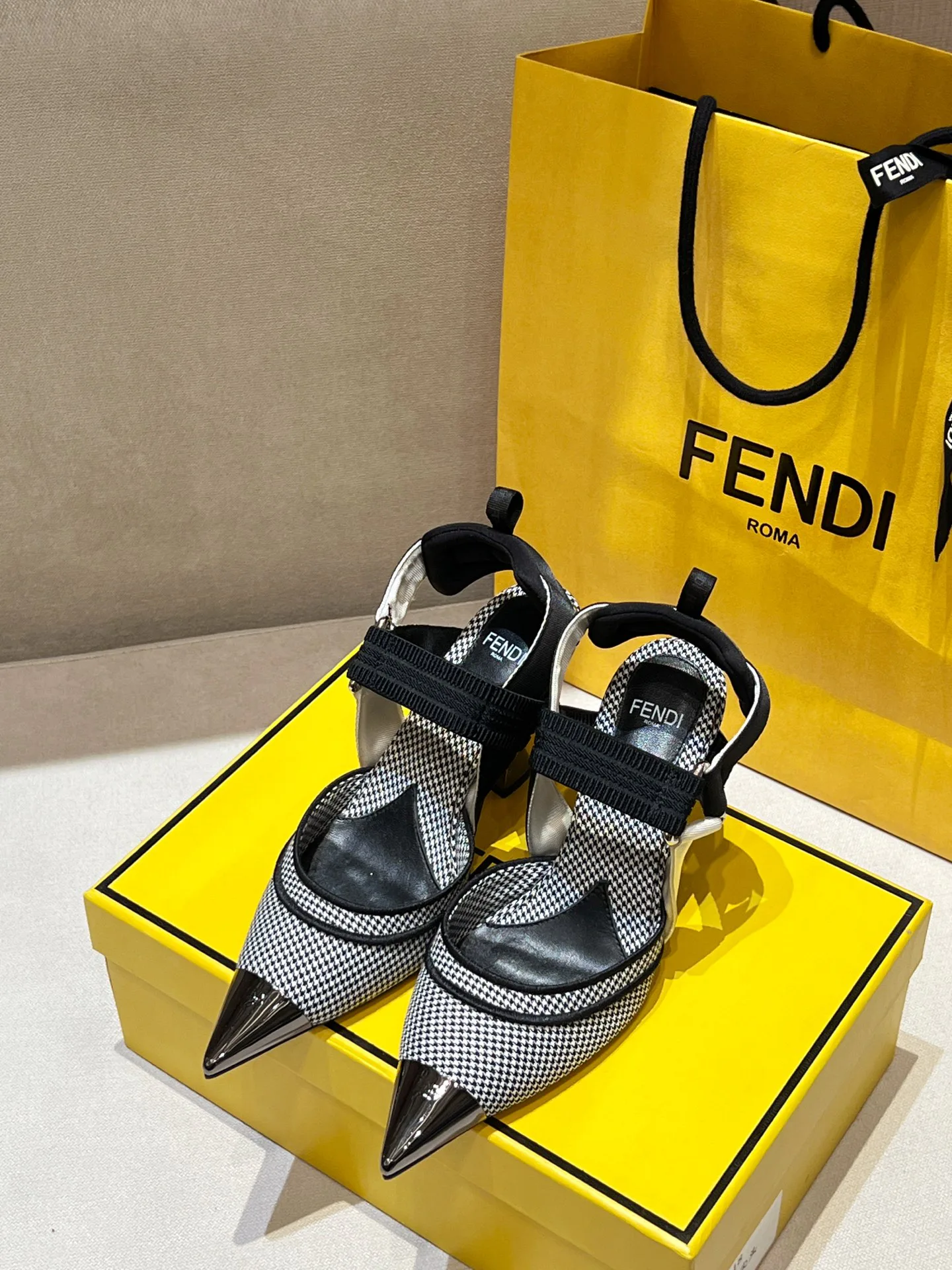 Туфли Женские Fendi 11156802