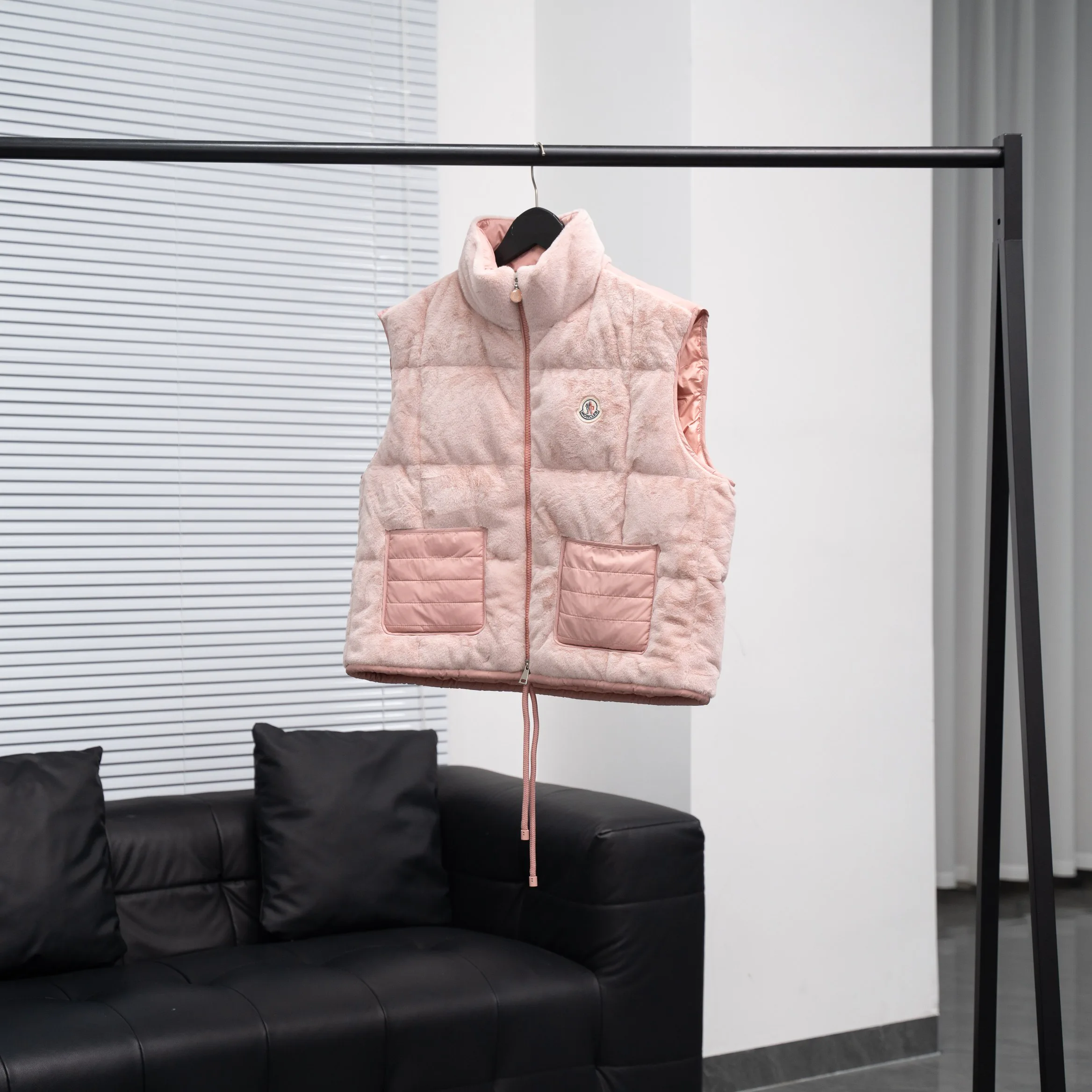 Жилеты Женские Moncler 745283