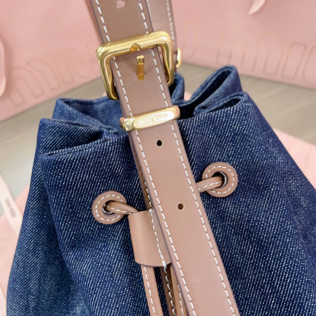 Сумки На Ремне Женские Miu Miu 445134