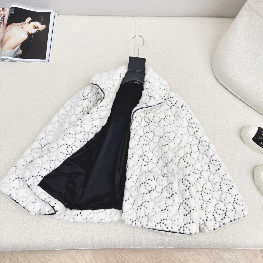 Куртки И Пуховики Женские Chanel 390542