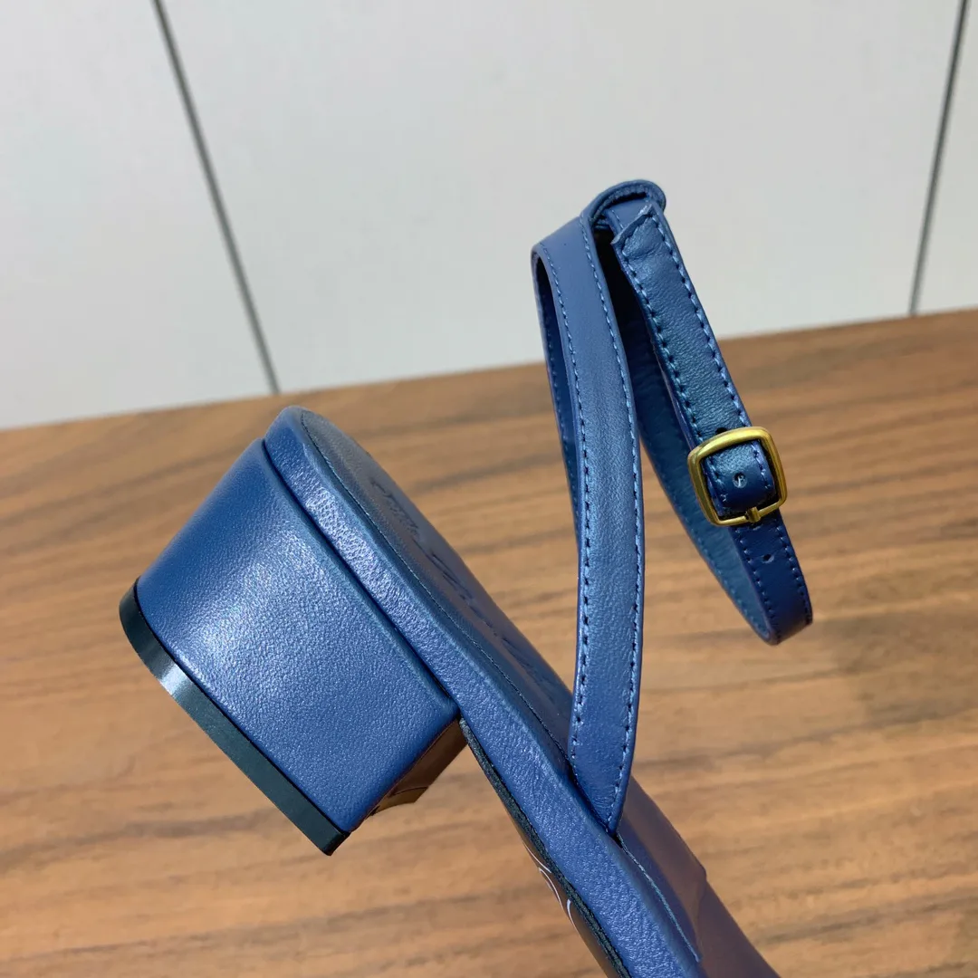 Босоножки Женские Loro Piana 17631643