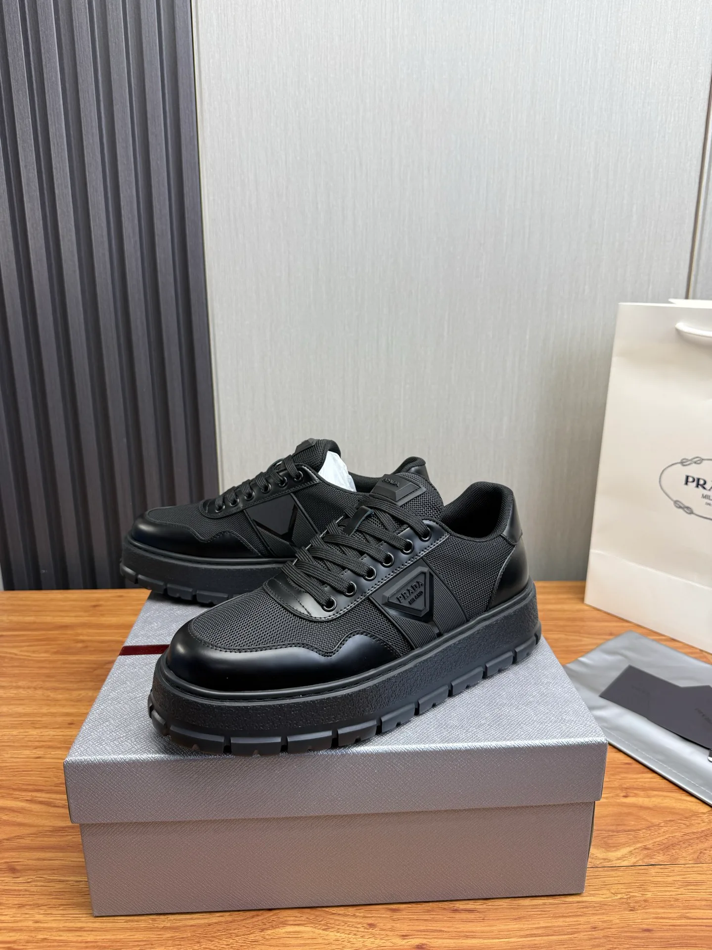 Лоферы И Туфли Мужские Prada 11603895