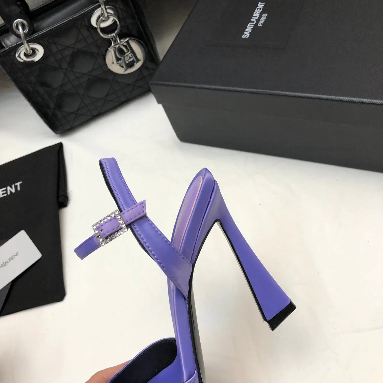 Босоножки Женские Saint Laurent 11220423
