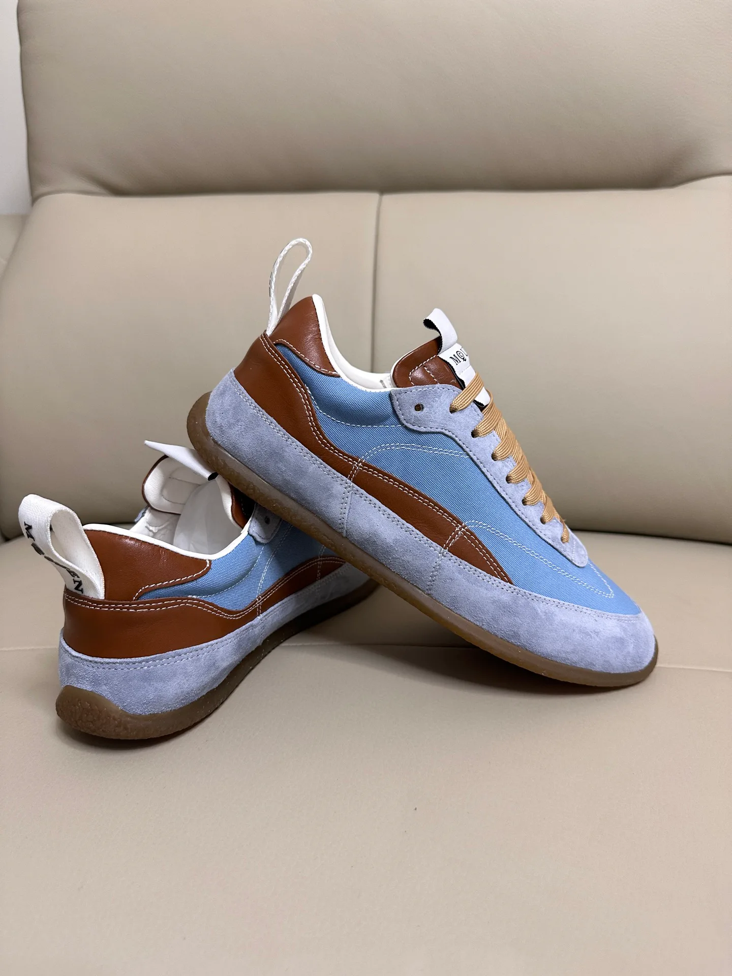Кроссовки Женские Alexander Mcqueen 18616747