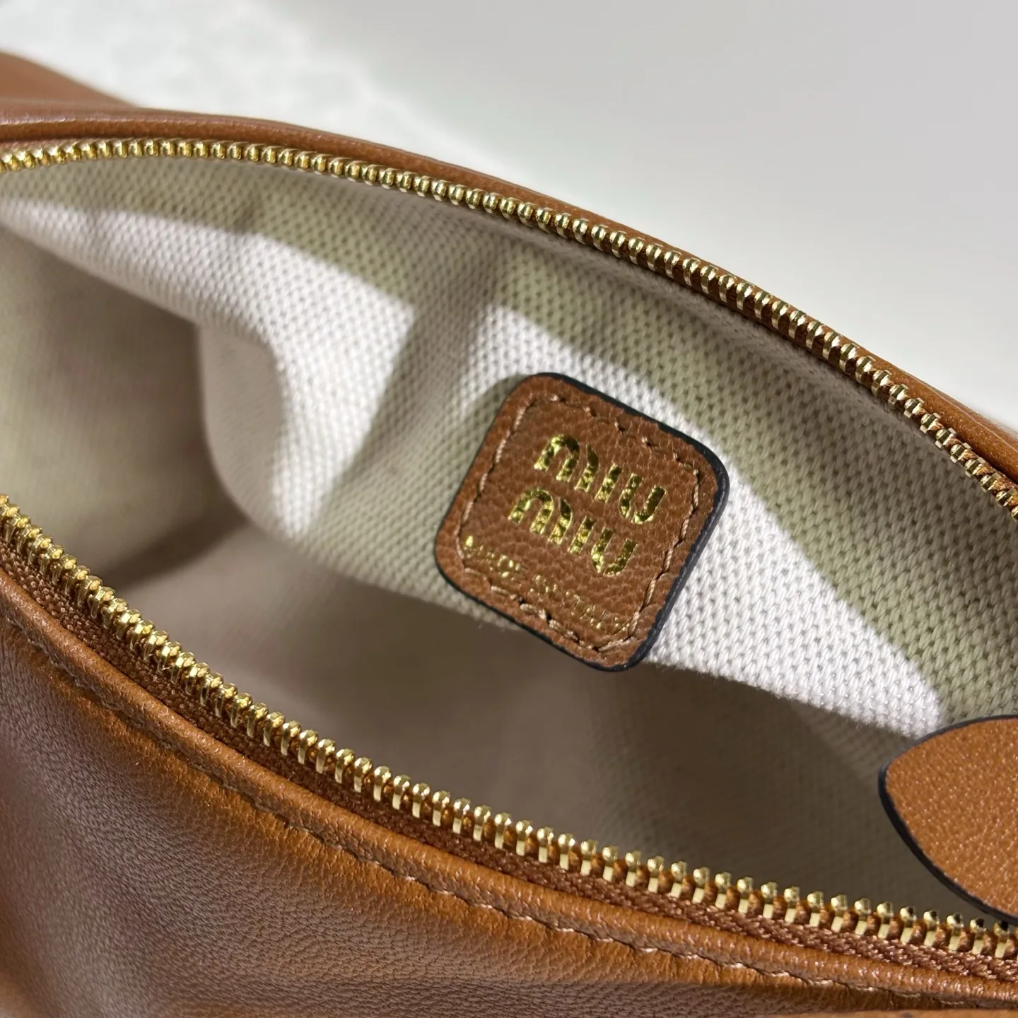 Сумки На Ремне Женские Miu Miu 12675838