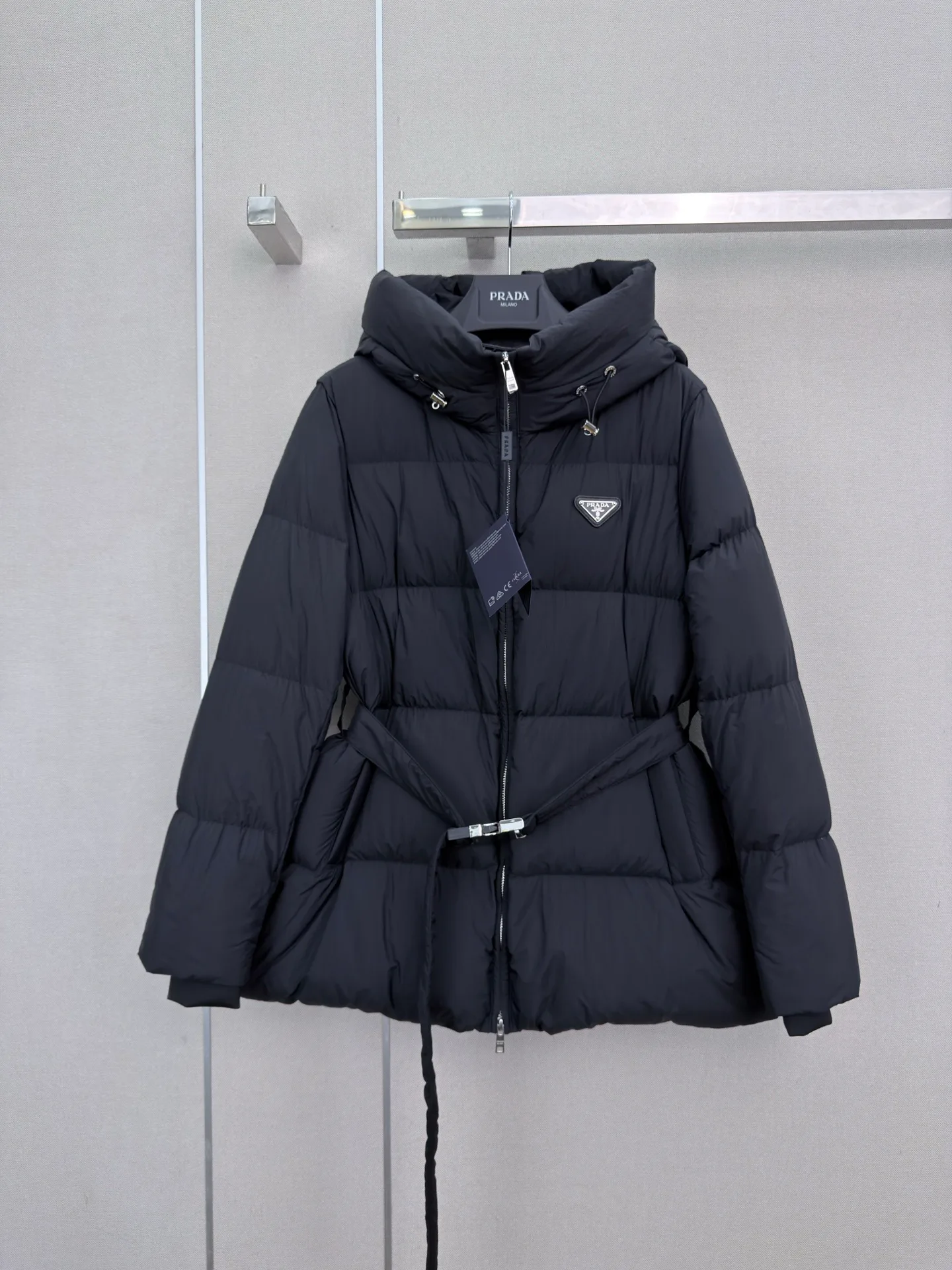 Куртки И Пуховики Женские Prada 18185798