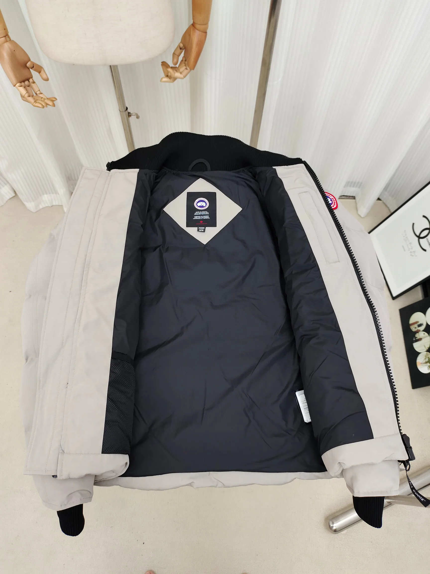 Куртки И Пуховики Женские Canada Goose 2162119