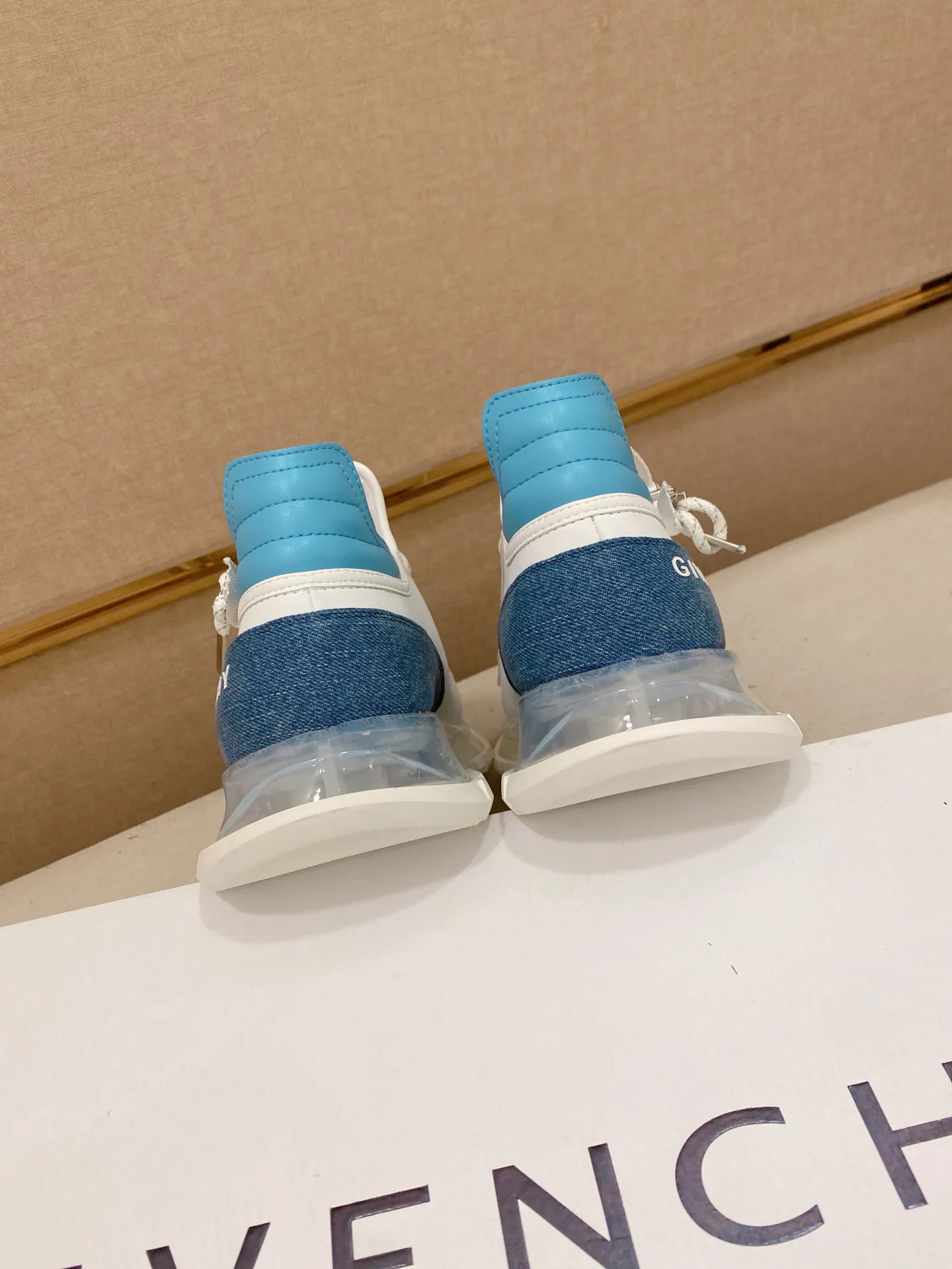 Кроссовки Женские Givenchy 1628798