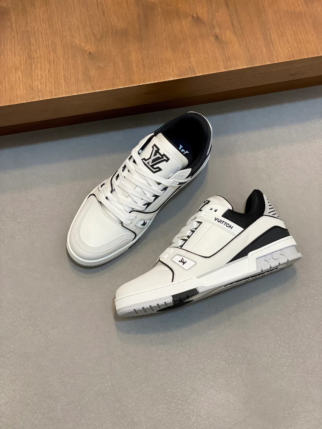 Кроссовки Мужские Louis Vuitton 2194129