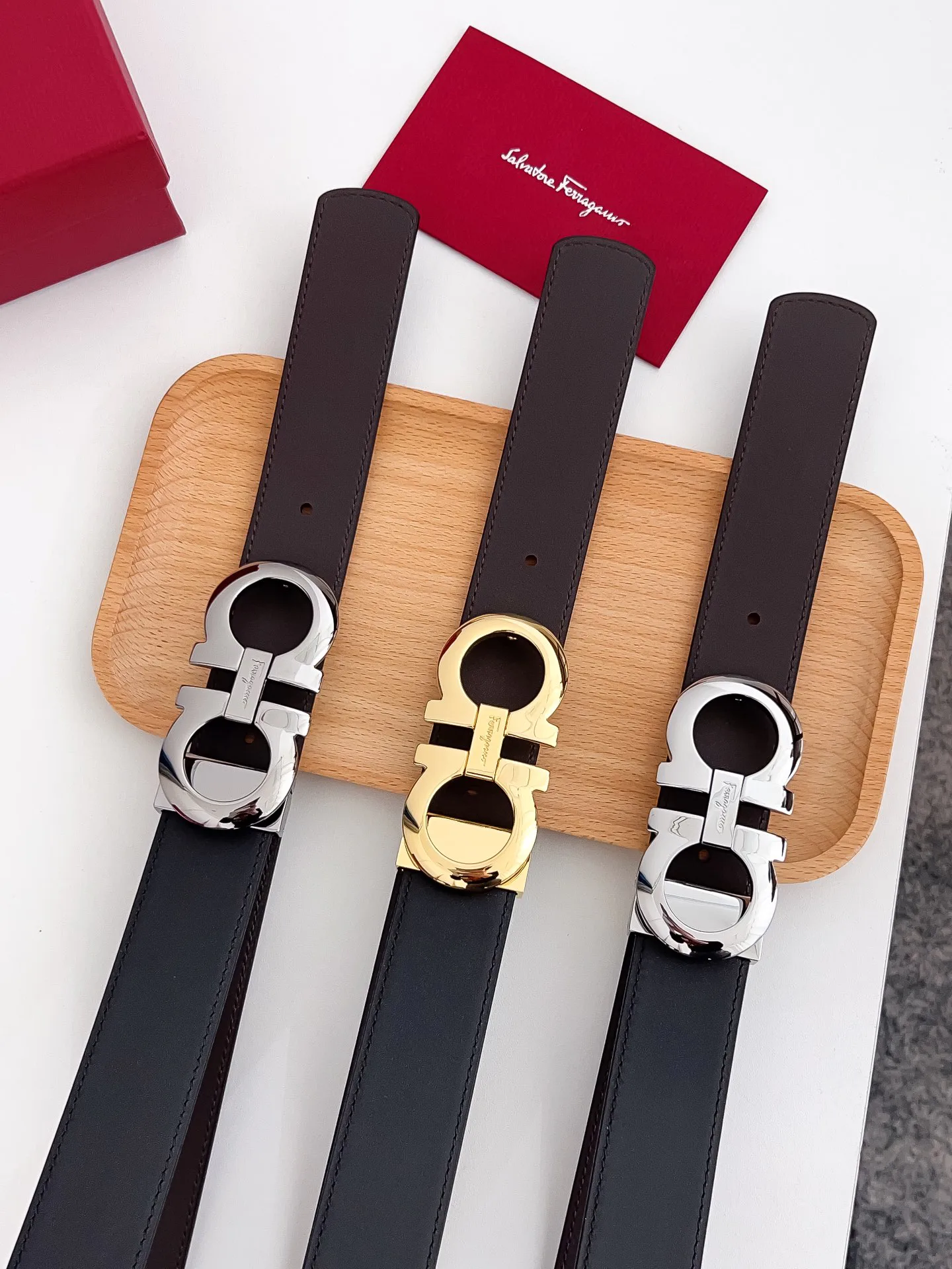 Поясные Сумки Женские Salvatore Ferragamo 5511900