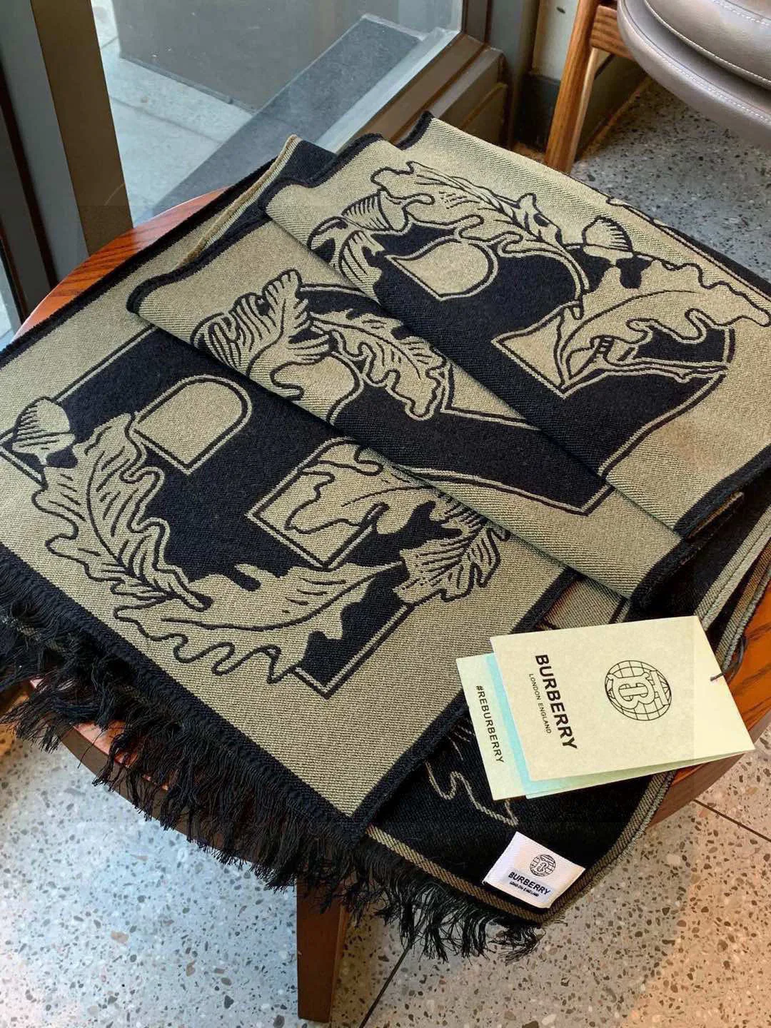 Шарфы Burberry 497615