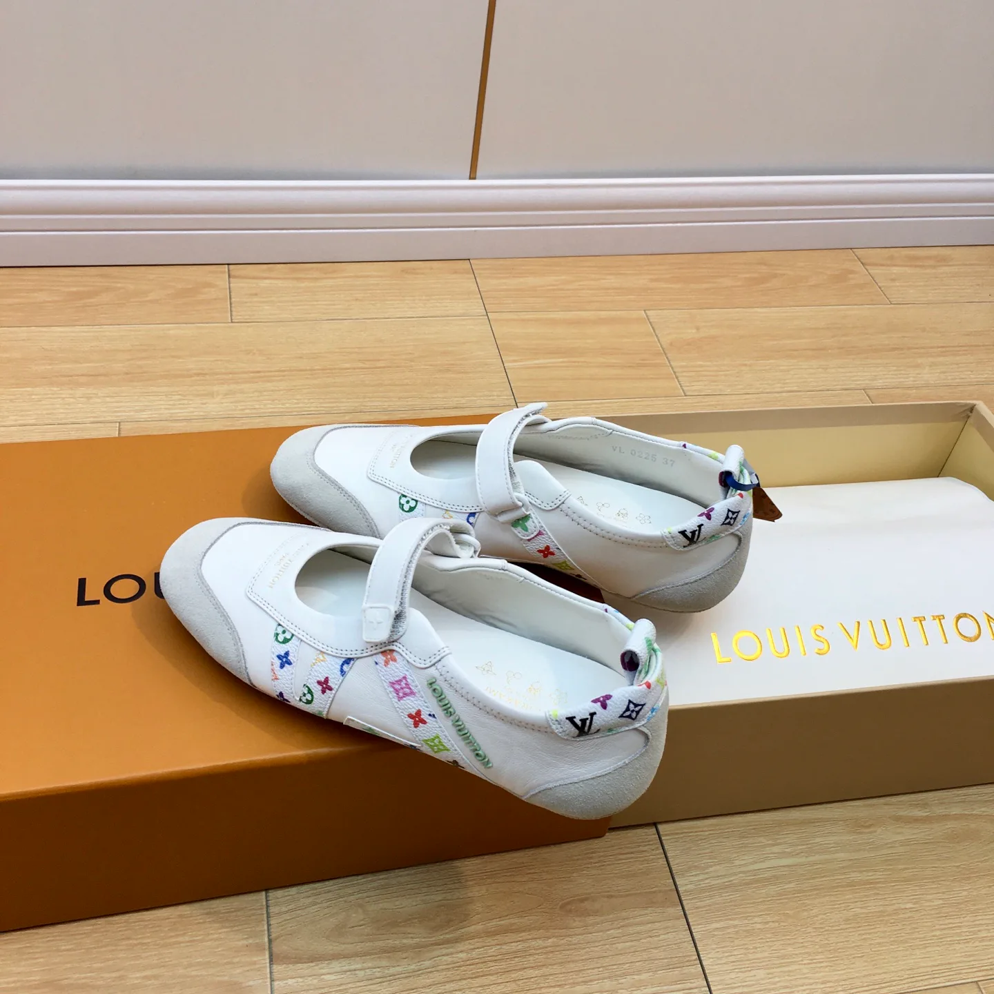 Балетки Женские Louis Vuitton 11410204