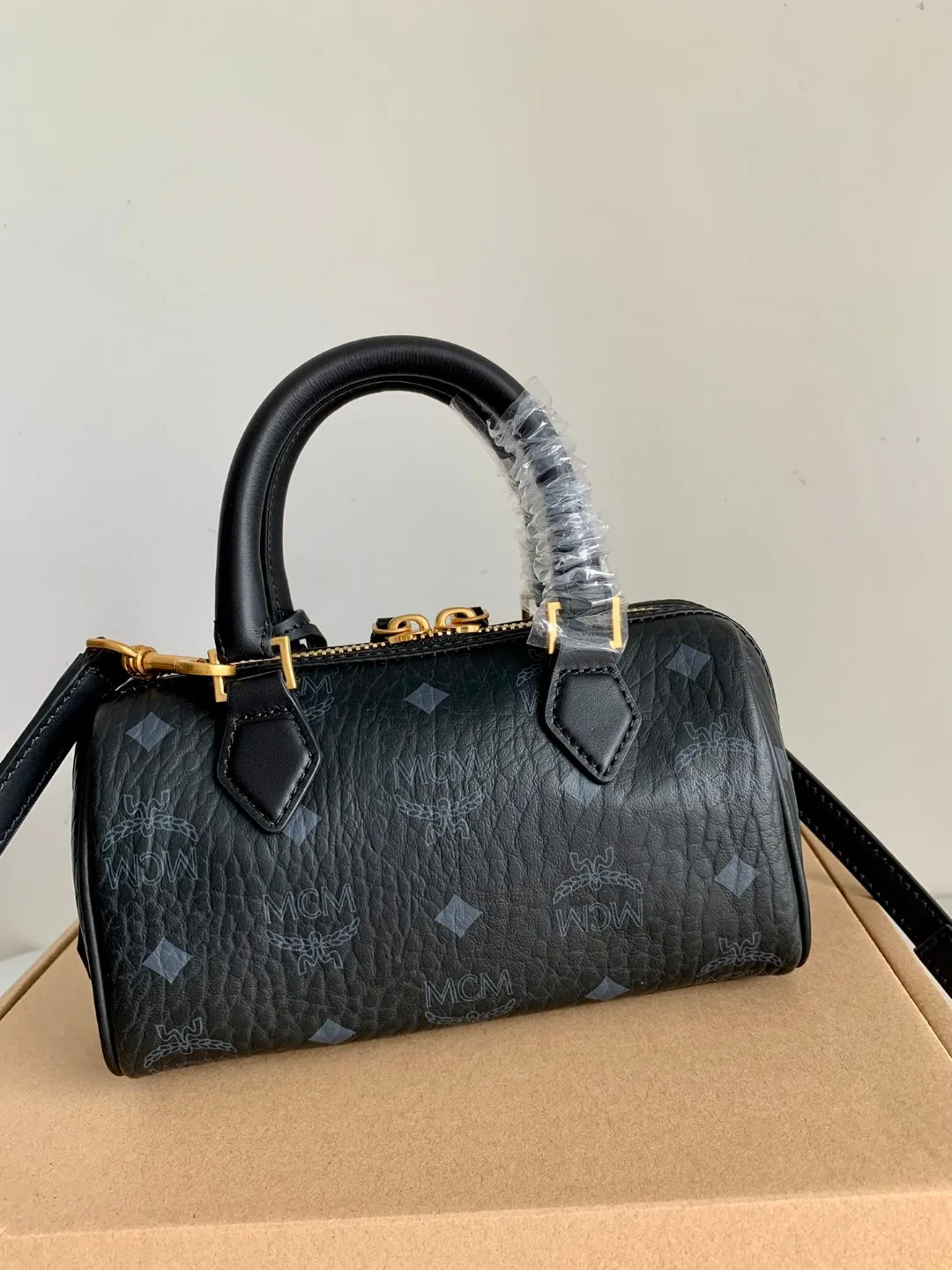 Классические Сумки Женские Mcm 10017852