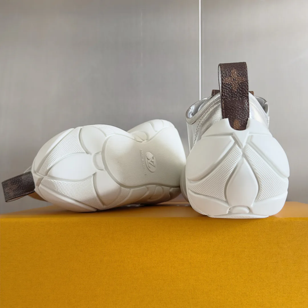 Кроссовки Женские Louis Vuitton 85107