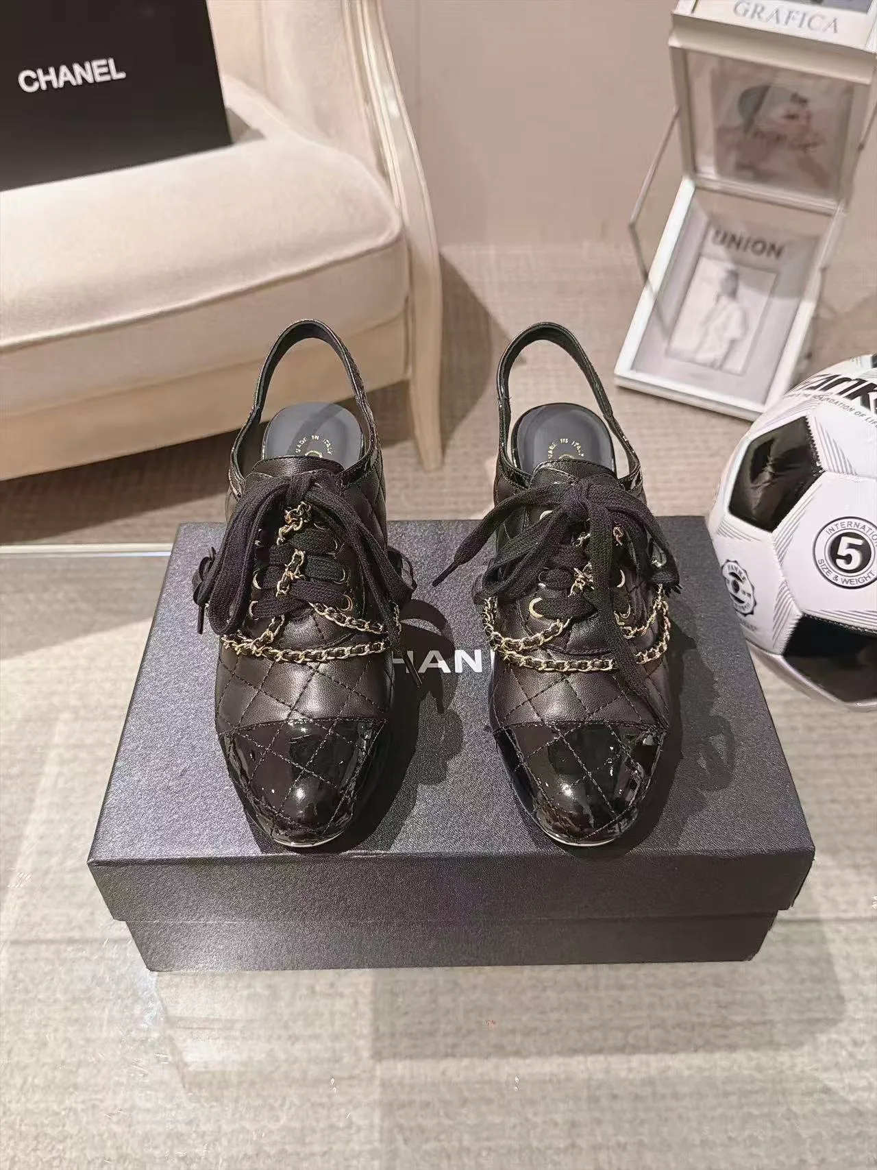 Туфли Женские Chanel 18362184