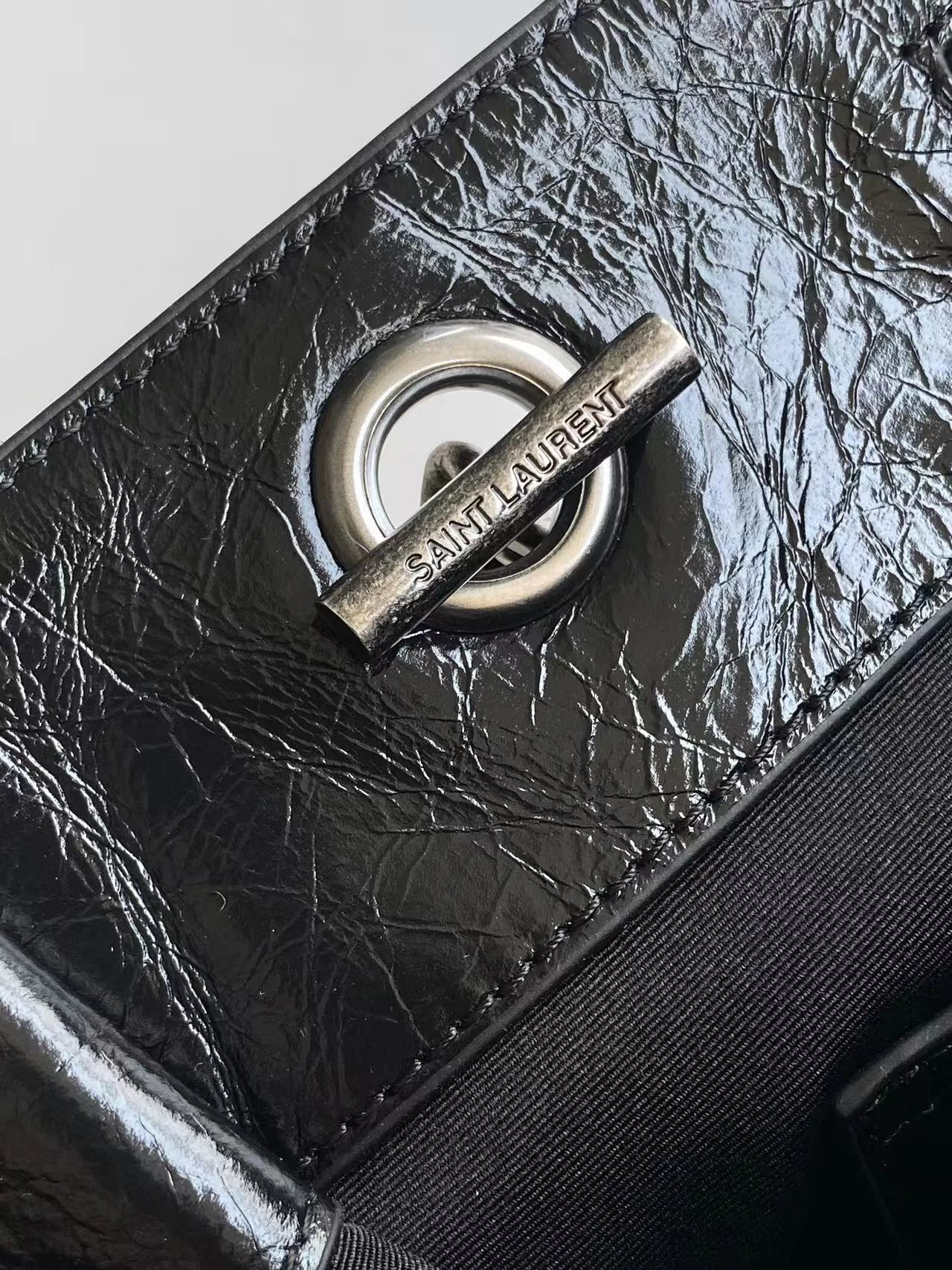 Классические Сумки Женские Saint Laurent 17629563