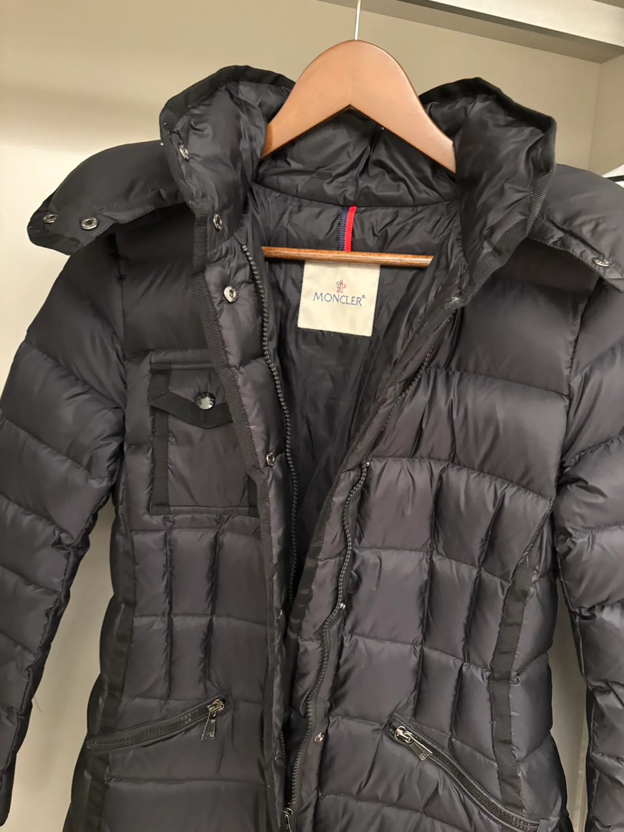 Куртки И Пуховики Женские Moncler 18198734