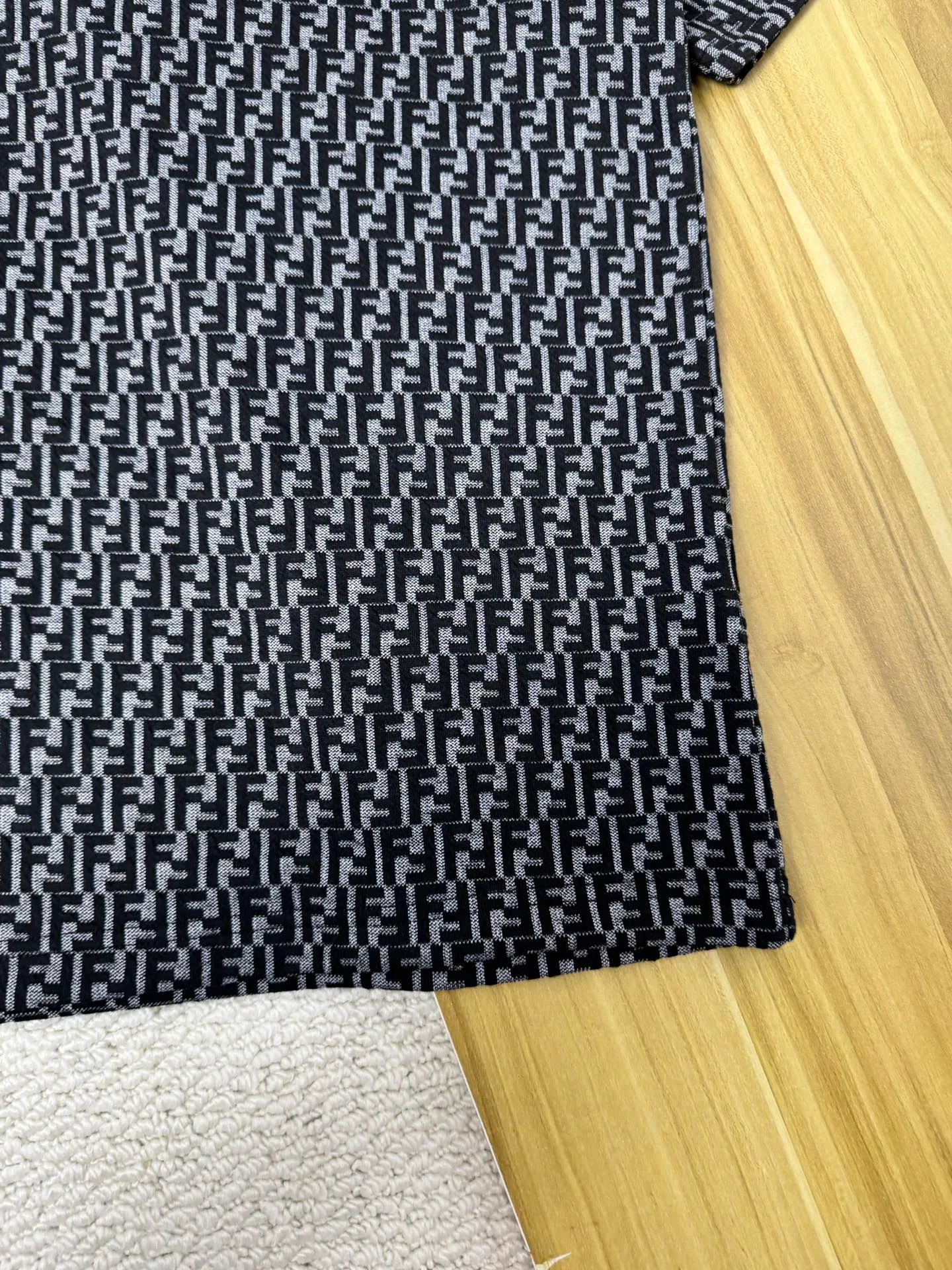 Футболки Женские Fendi 11616012