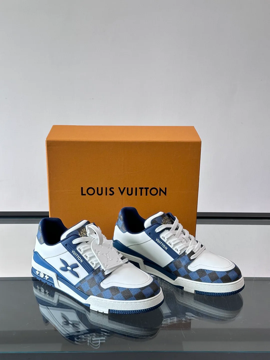 Кроссовки Мужские Louis Vuitton 13330533