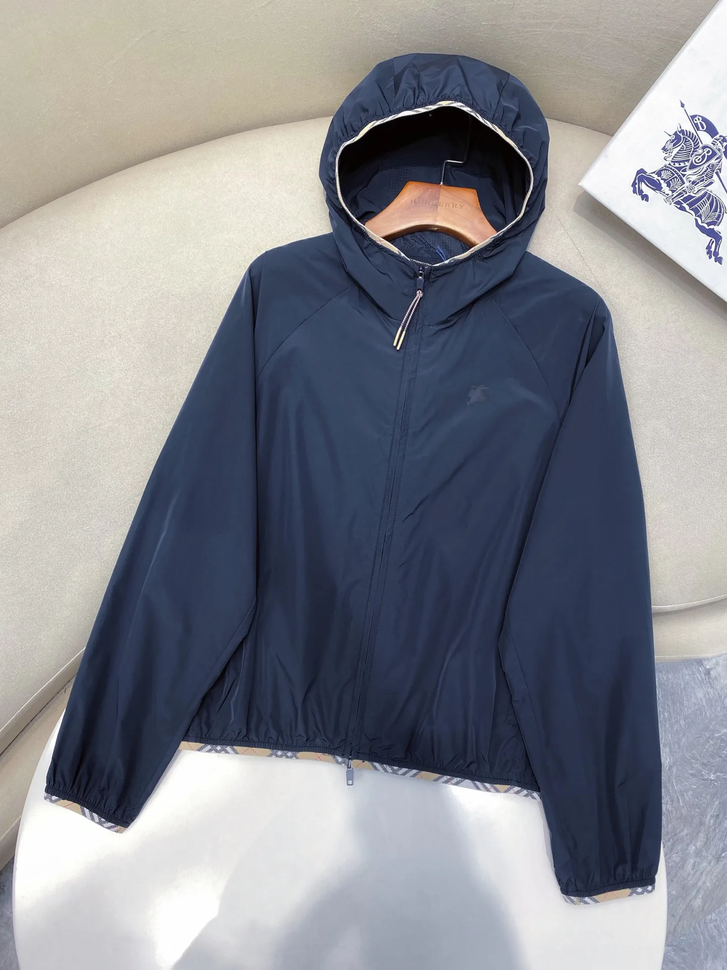 Куртки И Пуховики Женские Burberry 18206388