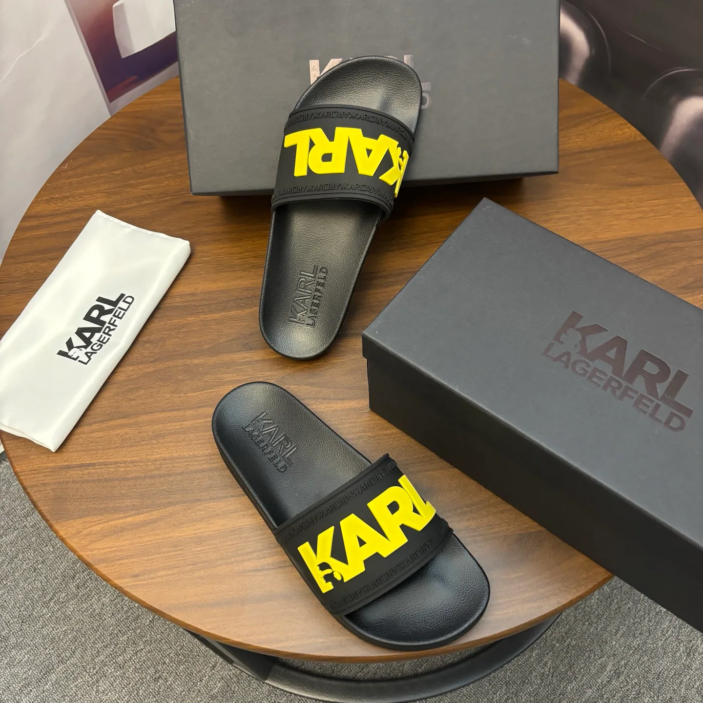 Шлепанцы Женские Karl Lagerfeld 10776047