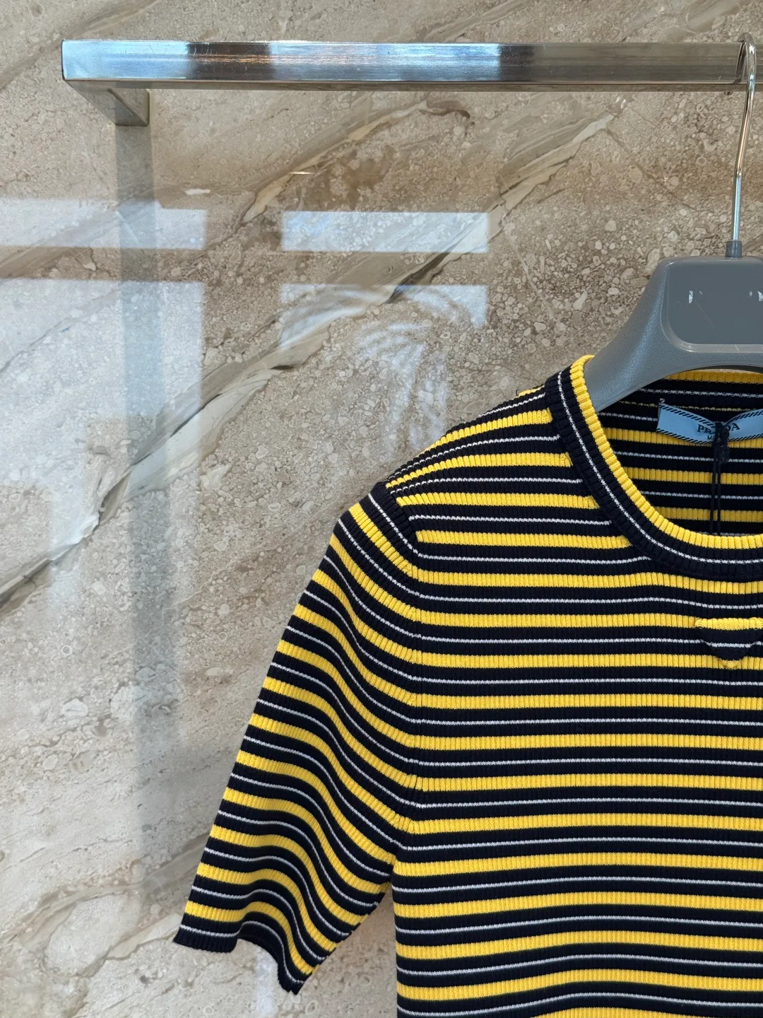Футболки Женские Prada 12769317
