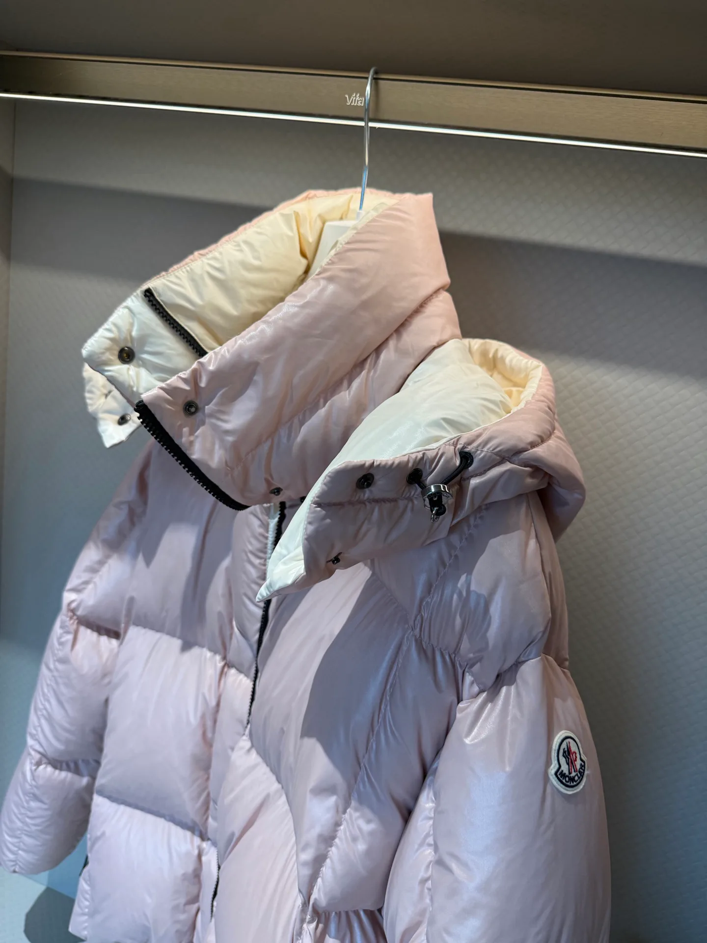 Куртки И Пуховики Женские Moncler 18956330
