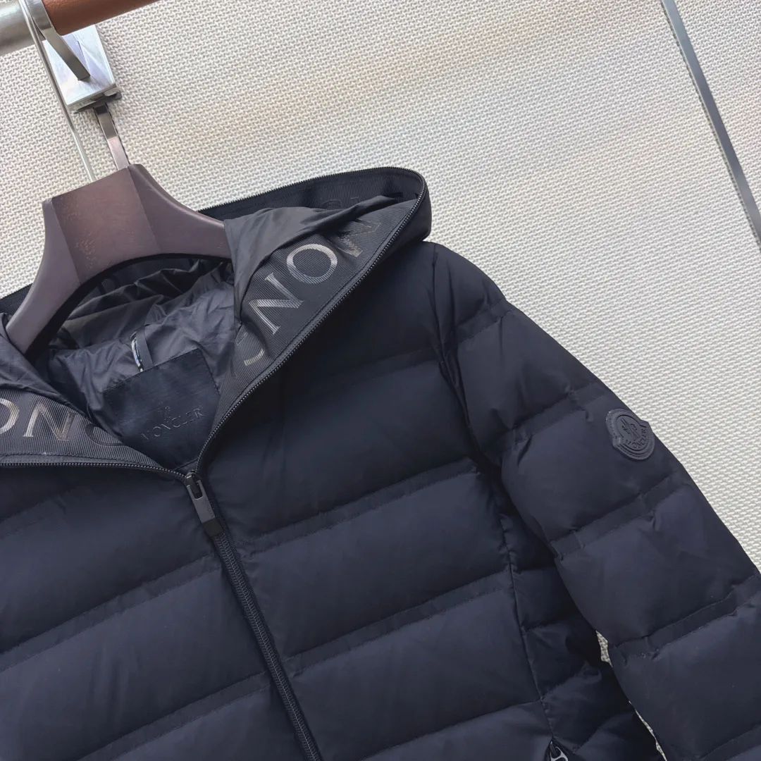 Куртки И Пуховики Женские Moncler 18501889