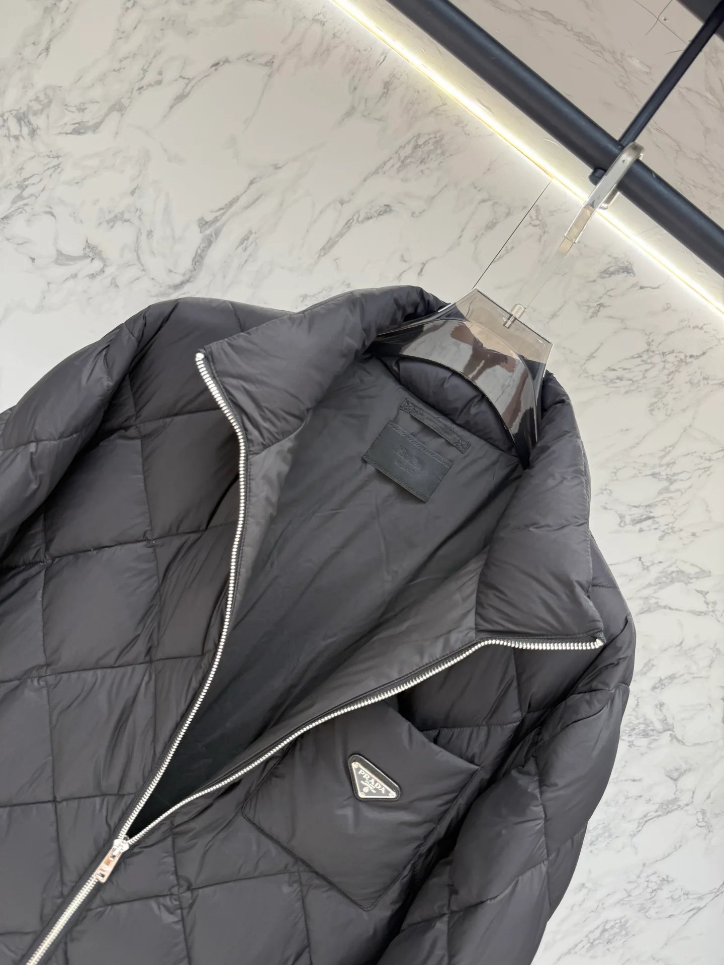 Куртки И Пуховики Женские Prada 18480923