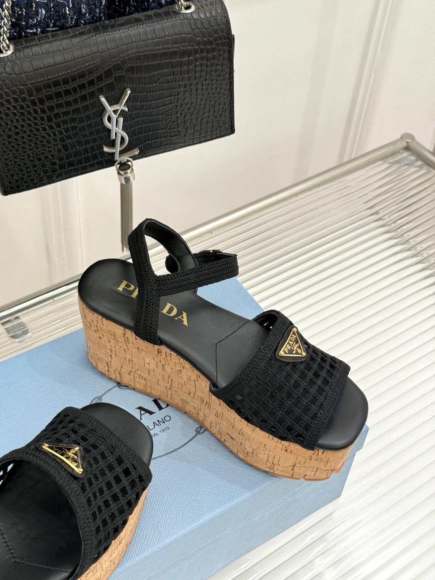 Босоножки Женские Prada 17896699
