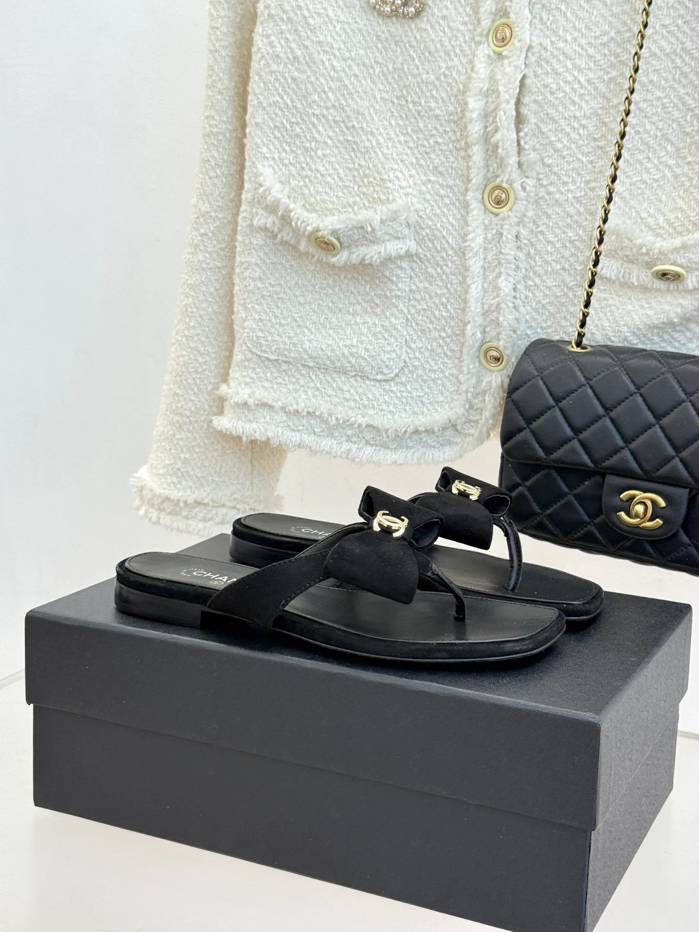 Шлепанцы Женские Chanel 16965743